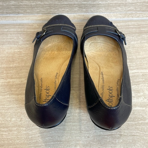 SOFTSPOTS NWOT Women’s Size 8.5 Navy Leather Low Heel Buckle Loafer Soft - Picture 9 of 12